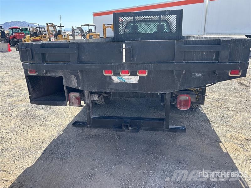 Ford F-550 4x2 Flatbed Truck Madelautod