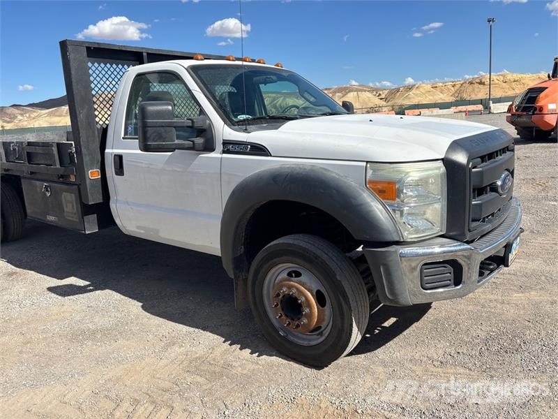 Ford F-550 4x2 Flatbed Truck Madelautod
