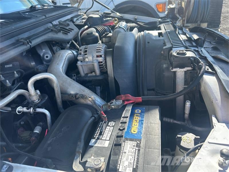 Ford F-550 4x2 Flatbed Truck Lastbil med lad/Flatbed