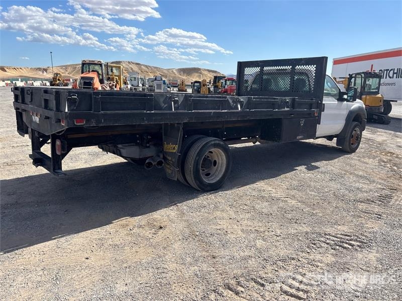 Ford F-550 4x2 Flatbed Truck Madelautod