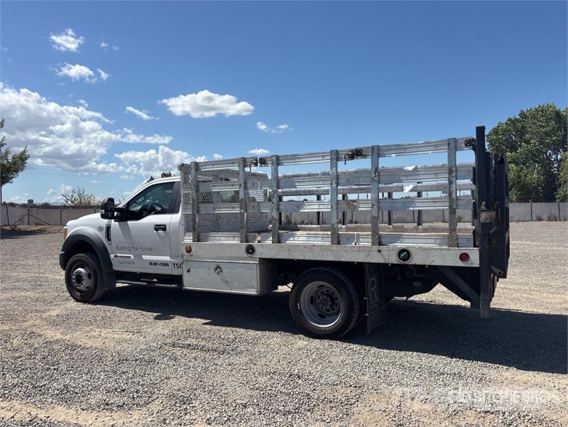 Ford F-550 4x2 Flatbed Truck Madelautod