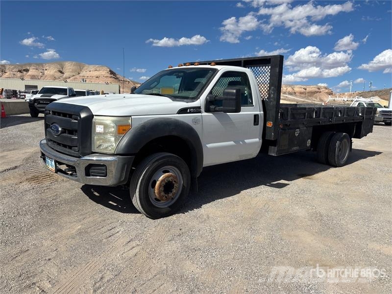 Ford F-550 4x2 Flatbed Truck Madelautod
