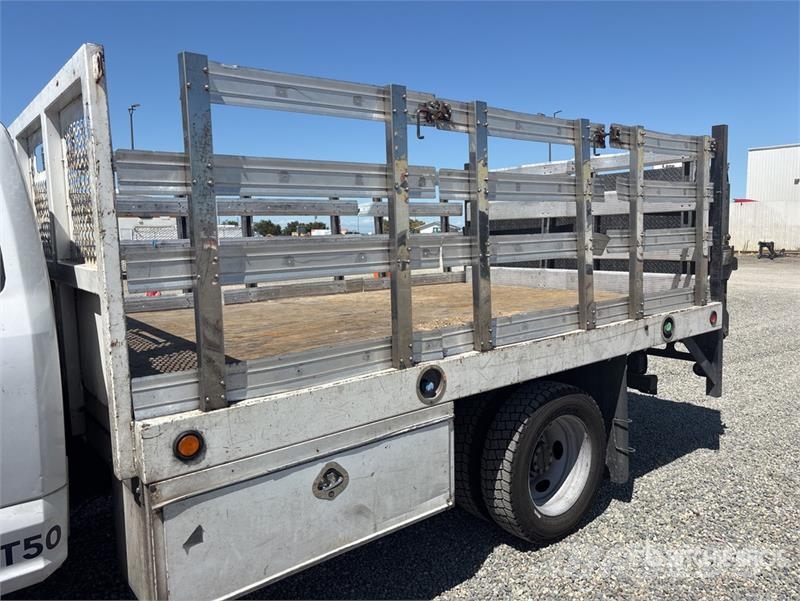 Ford F-550 4x2 Flatbed Truck Madelautod