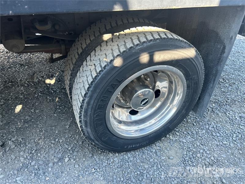 Ford F-550 4x2 Flatbed Truck Lastbil med lad/Flatbed