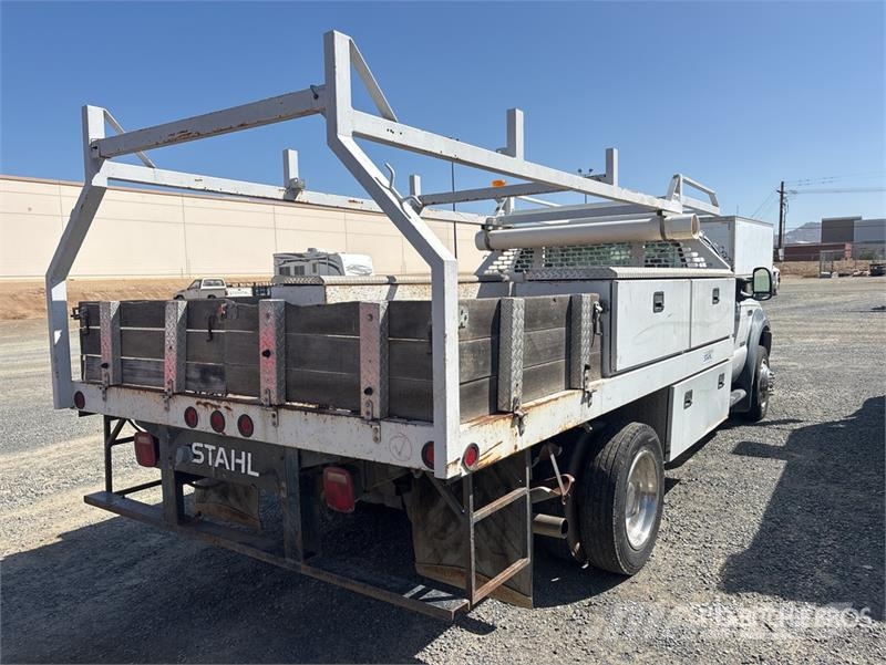 Ford F-550 4x2 Utility Truck Pick up/Dropside