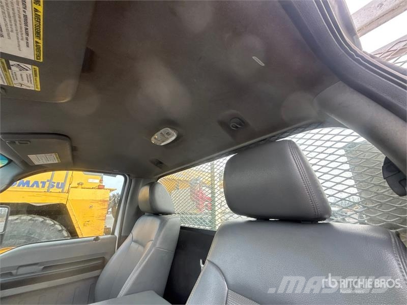 Ford F-550 4x2 Utility Truck Prekucniki