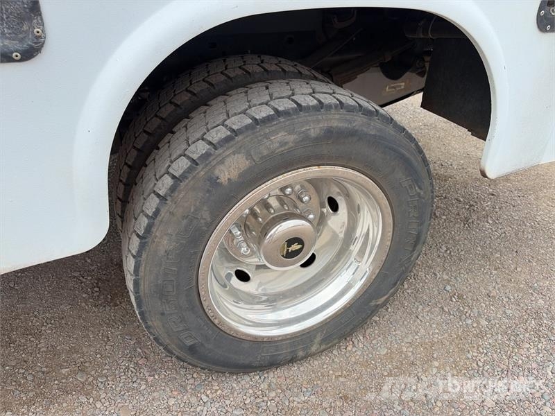 Ford F-550 4x2 Utility Truck Пикапи