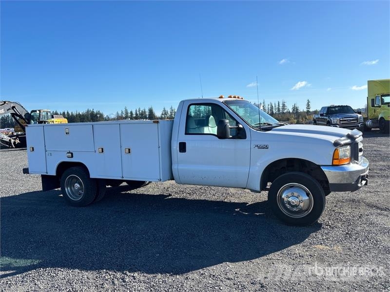 Ford F-550 4x2 Utility Truck Pick up/Dropside