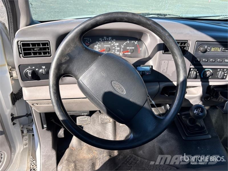 Ford F-550 4x2 Utility Truck Pick up/Dropside
