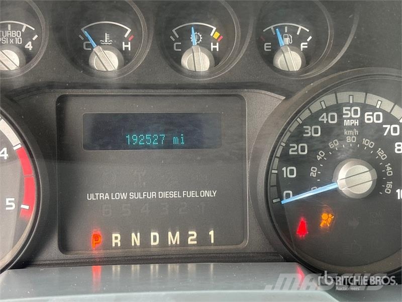 Ford F-550 4x2 Utility Truck Vieglais kravas automobilis/izkraušana no sāniem