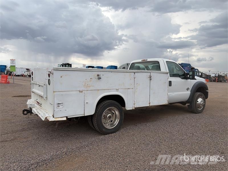 Ford F-550 4x2 Utility Truck Пикапи