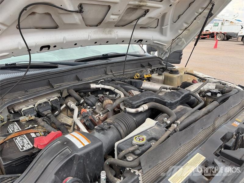 Ford F-550 4x2 Utility Truck Пикапи
