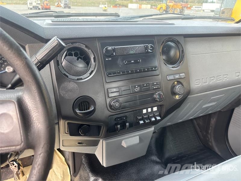 Ford F-550 4x2 Utility Truck Prekucniki