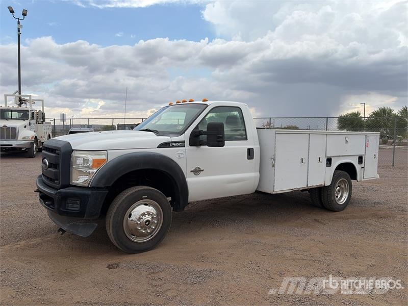 Ford F-550 4x2 Utility Truck Пикапи