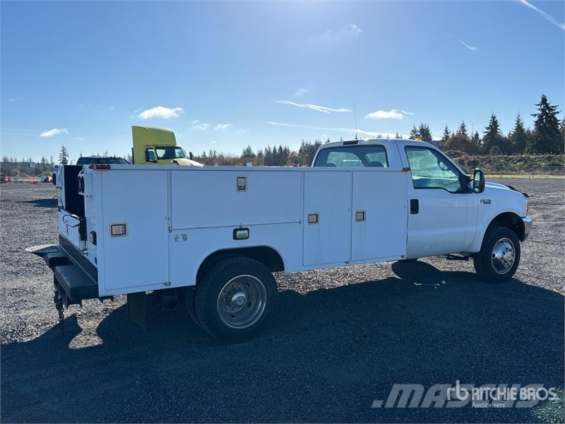 Ford F-550 4x2 Utility Truck Pick up/Dropside