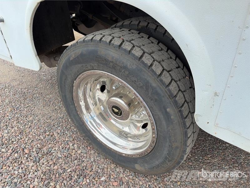 Ford F-550 4x2 Utility Truck Пикапи