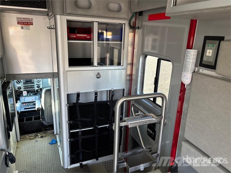 Ford F-550 4x4 Ambulance Rešilni avtomobili