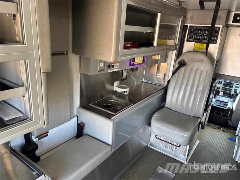 Ford F-550 4x4 Ambulance Rešilni avtomobili