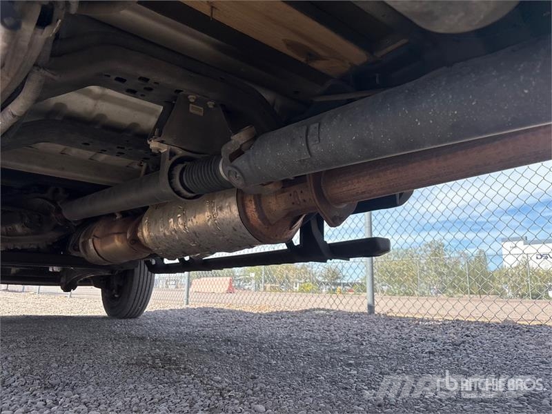 Ford F-550 4x4 Crew Cab Versatile Hauler Truck Tracteur routier
