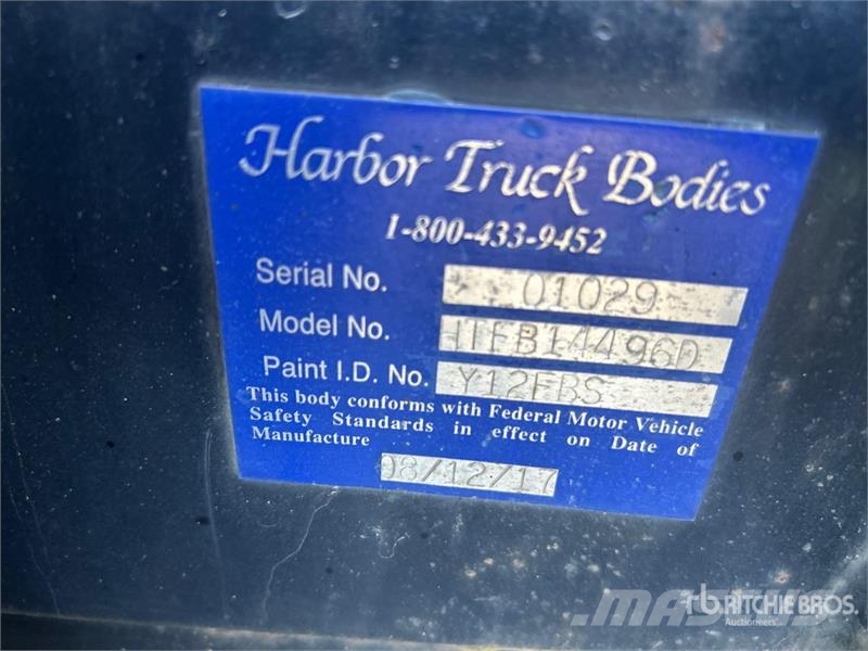 Ford F-550 Flatbed Truck Platformas/izkraušana no sāniem