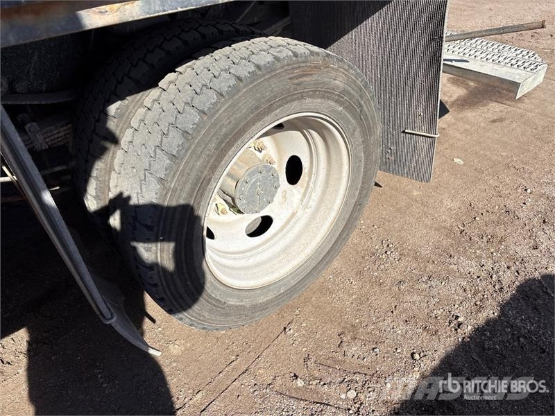 Ford F-550 Flatbed Truck Flatbed / Dropside trucks
