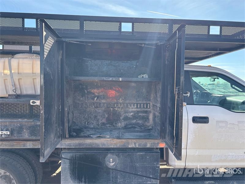 Ford F-550 Flatbed Truck Flatbed / Dropside trucks