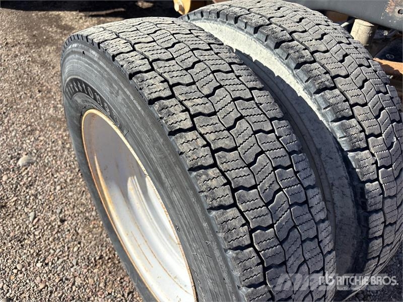 Ford F-550 XL 駕駛室與內部