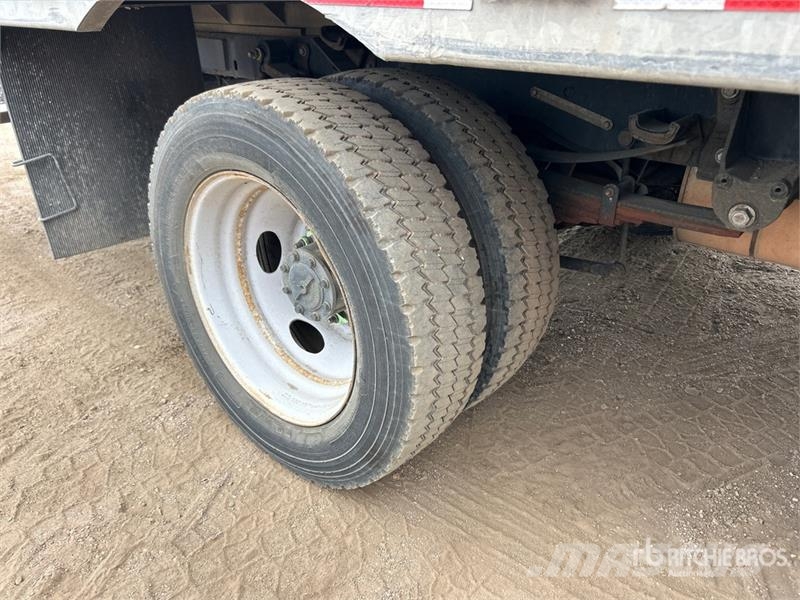 Ford F-550 XL 4x2 Arrow Board Truck Övriga bilar