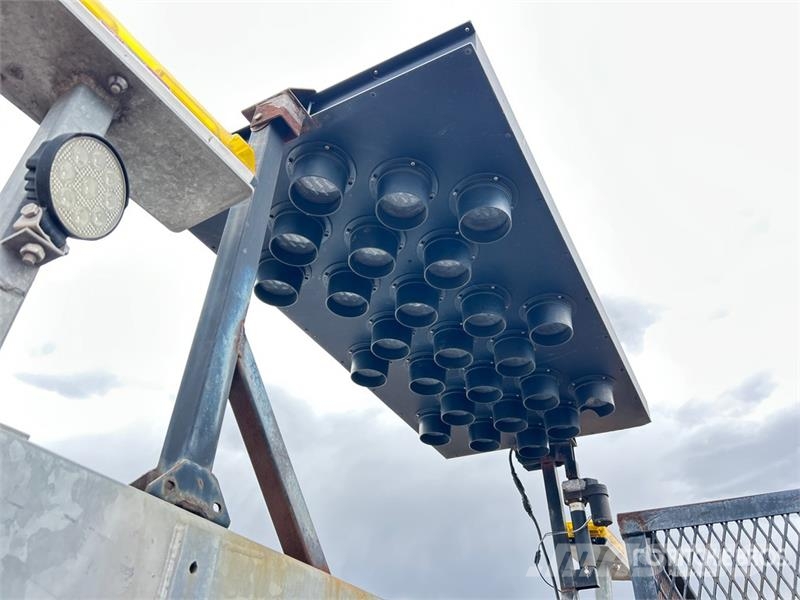 Ford F-550 XL 4x2 Arrow Board Truck Övriga bilar