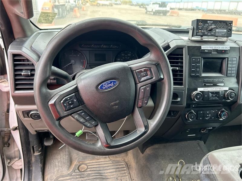 Ford F-550 XL 4x2 Arrow Board Truck Övriga bilar