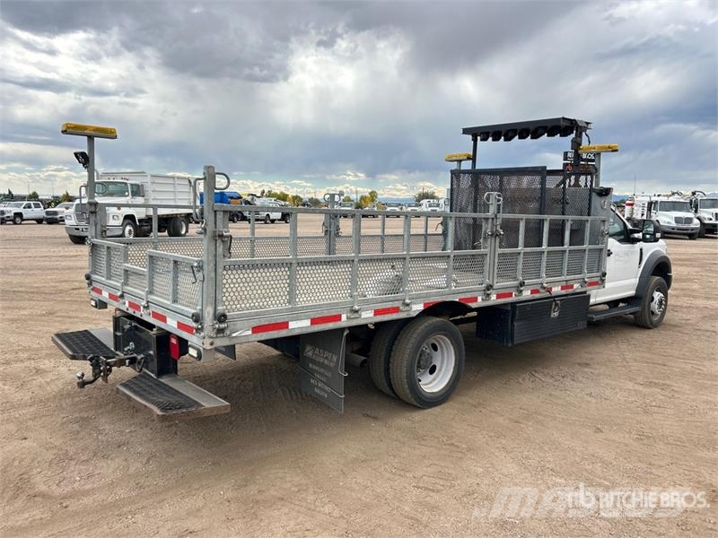 Ford F-550 XL 4x2 Arrow Board Truck Övriga bilar