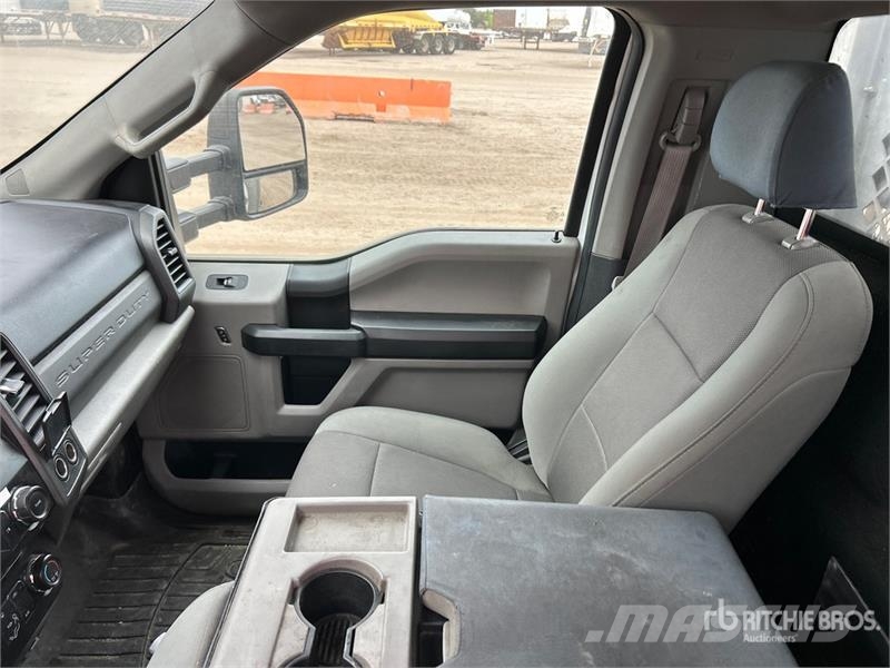 Ford F-550 XL 4x2 Arrow Board Truck Övriga bilar