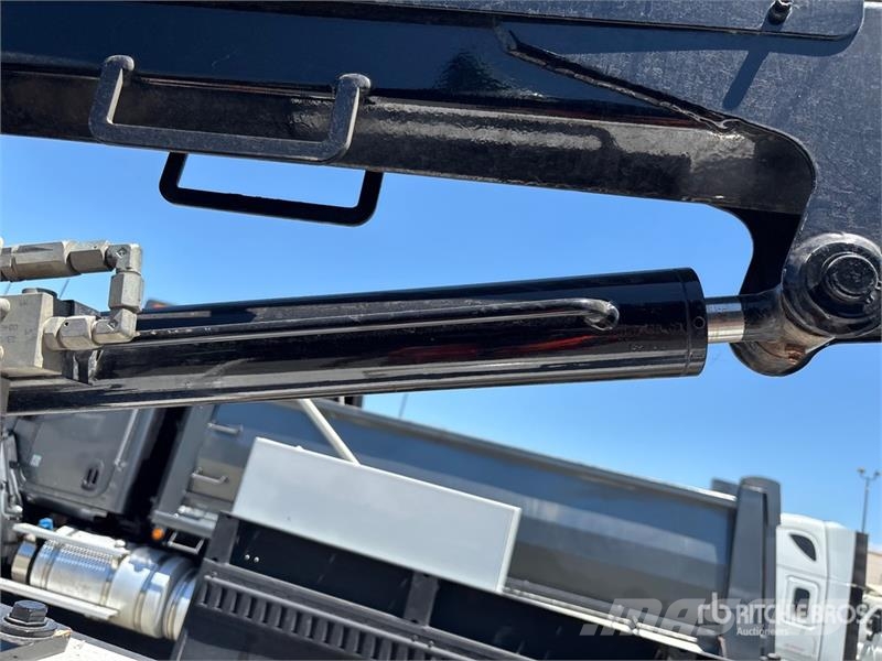 Ford F-550 XL 4x2 Crew Cab Service Truck Komunálne / Multi-úžitkové vozidlá