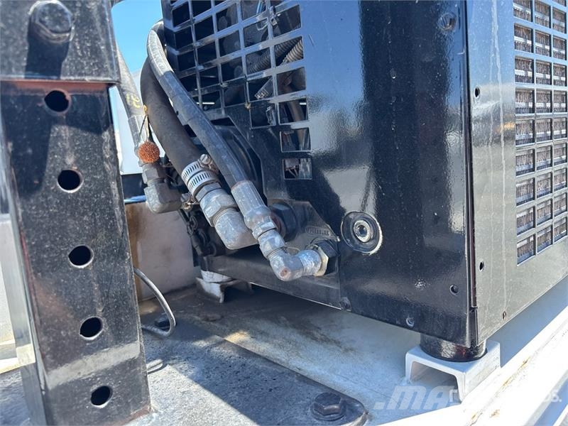 Ford F-550 XL 4x2 Crew Cab Service Truck Komunálne / Multi-úžitkové vozidlá