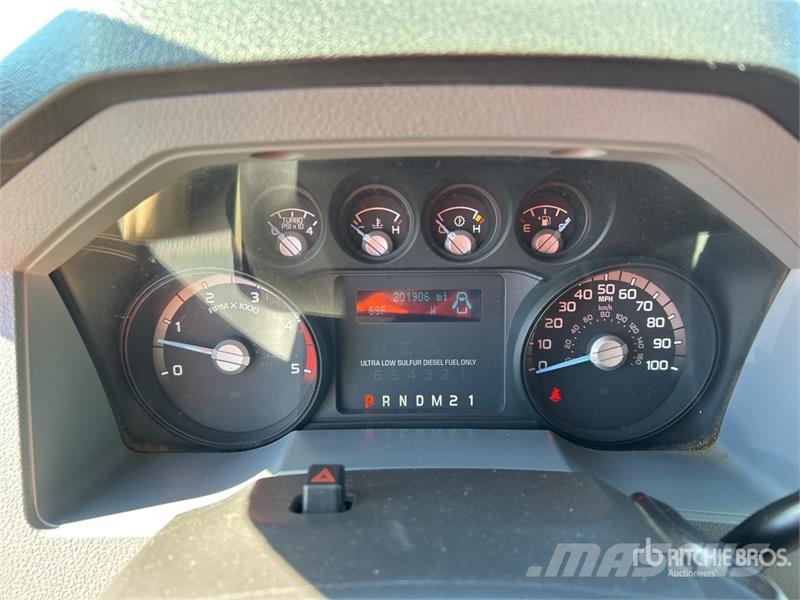 Ford F-550 XL 4x2 Crew Cab Utility Truck Pickup/Pritschenwagen