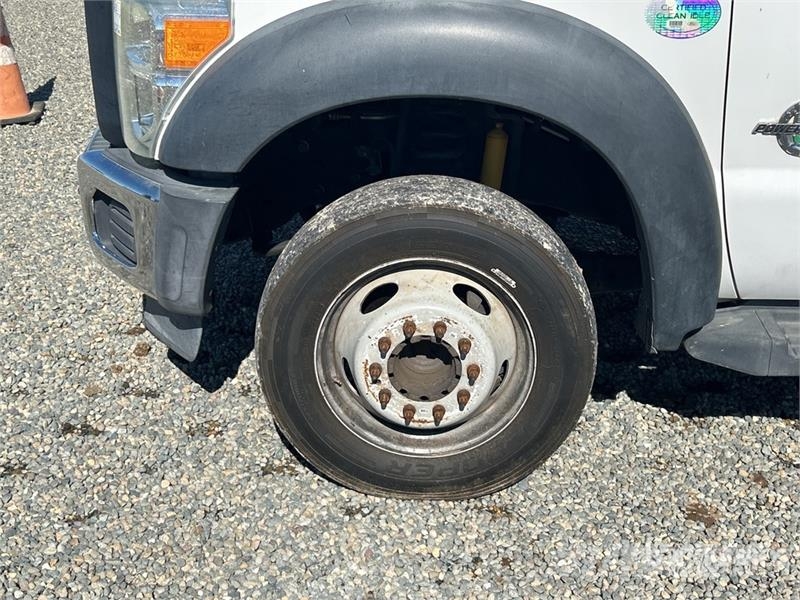 Ford F-550 XL 4x2 Crew Cab Utility Truck Pickup/Pritschenwagen