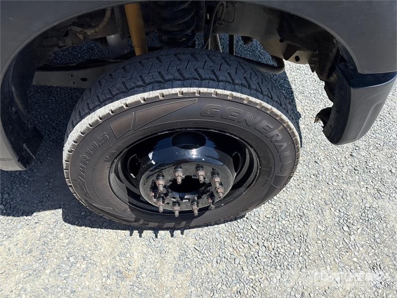 Ford F-550 XL 4x2 Crew Cab Service Truck Komunálne / Multi-úžitkové vozidlá