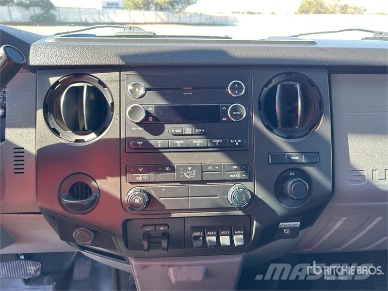 Ford F-550 XL 4x2 Crew Cab Utility Truck Pickup/Pritschenwagen