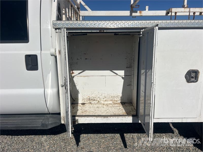 Ford F-550 XL 4x2 Crew Cab Utility Truck Pickup/Pritschenwagen