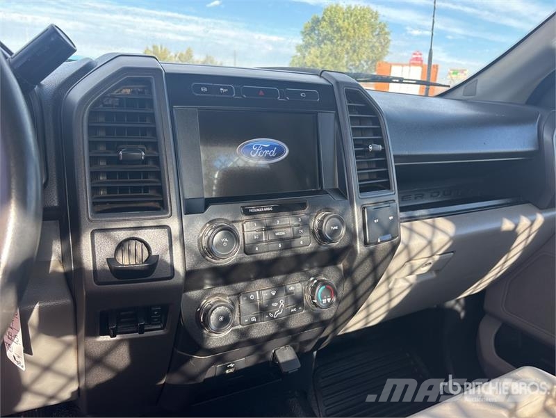 Ford F-550 XL 4x2 Flatbed Truck Φορτηγά Kαρότσα με ανοιγόμενα πλαϊνά