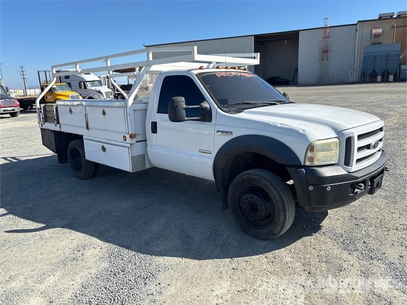 Ford F-550 XL 4x2 Flatbed Truck Camiões estrado/caixa aberta