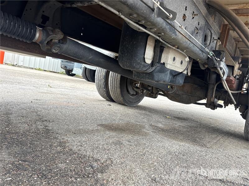 Ford F-550 XL 4x2 Flatbed Truck Kamioni sa otvorenim sandukom