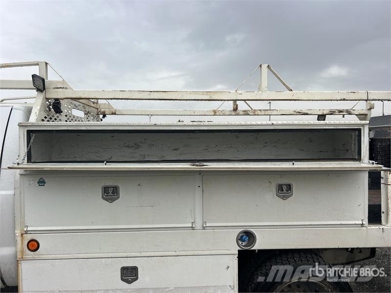 Ford F-550 XL 4x2 Flatbed Truck Flatbed kamyonlar