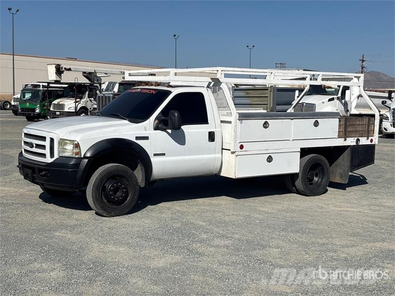 Ford F-550 XL 4x2 Flatbed Truck Camiões estrado/caixa aberta