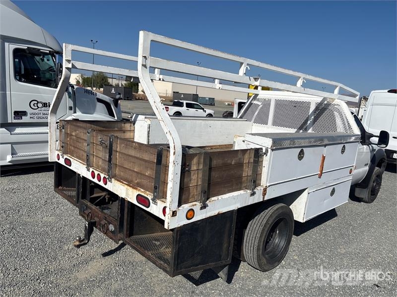 Ford F-550 XL 4x2 Flatbed Truck Camiões estrado/caixa aberta