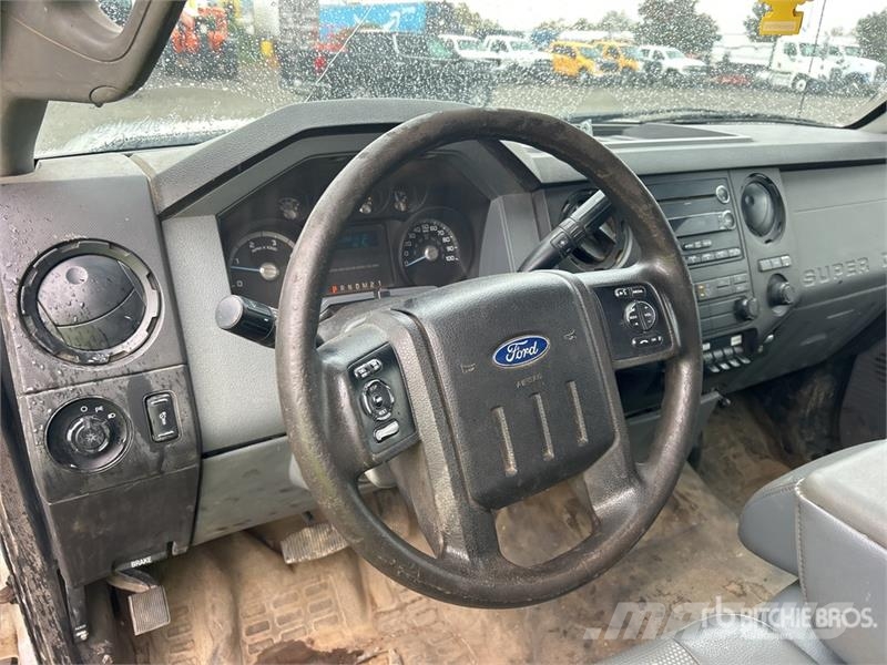 Ford F-550 XL 4x2 Flatbed Truck Flatbed kamyonlar