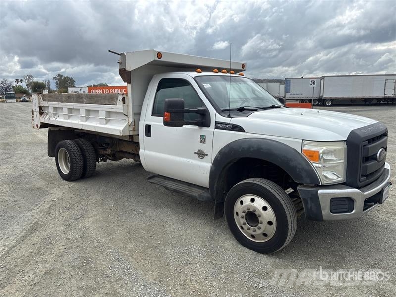Ford F-550 XL 4x2 S/A Dump Truck Pašizgāzējs