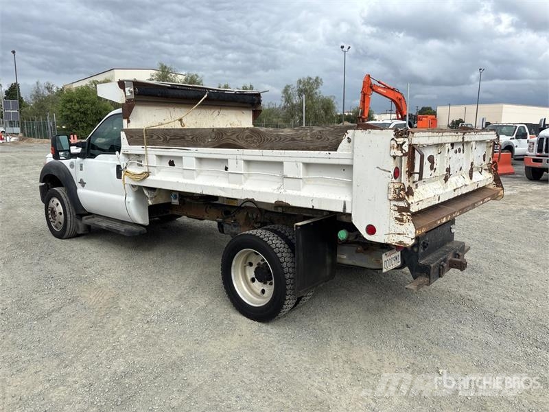 Ford F-550 XL 4x2 S/A Dump Truck Pašizgāzējs