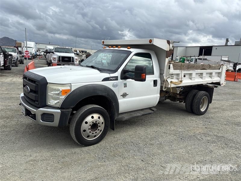 Ford F-550 XL 4x2 S/A Dump Truck Pašizgāzējs