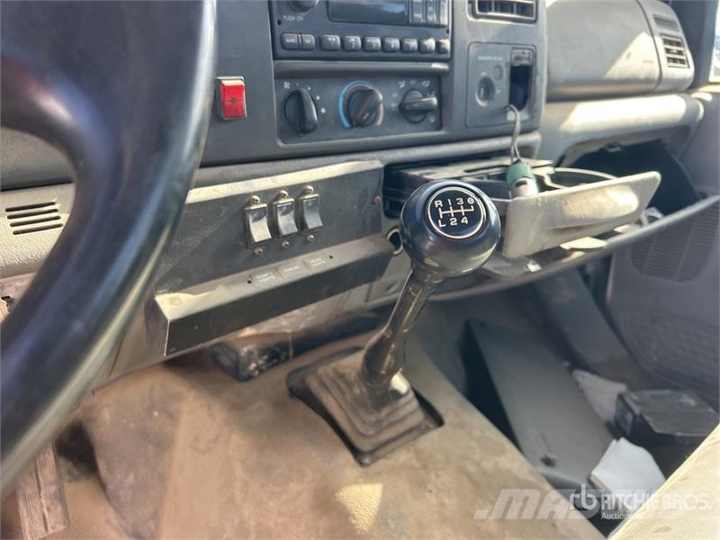 Ford F-550 XL 4x2 Service Truck Komunálne / Multi-úžitkové vozidlá